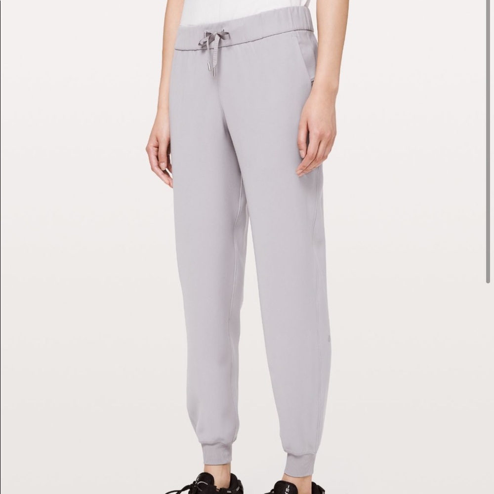 NWT Lululemon On the Fly Jogger